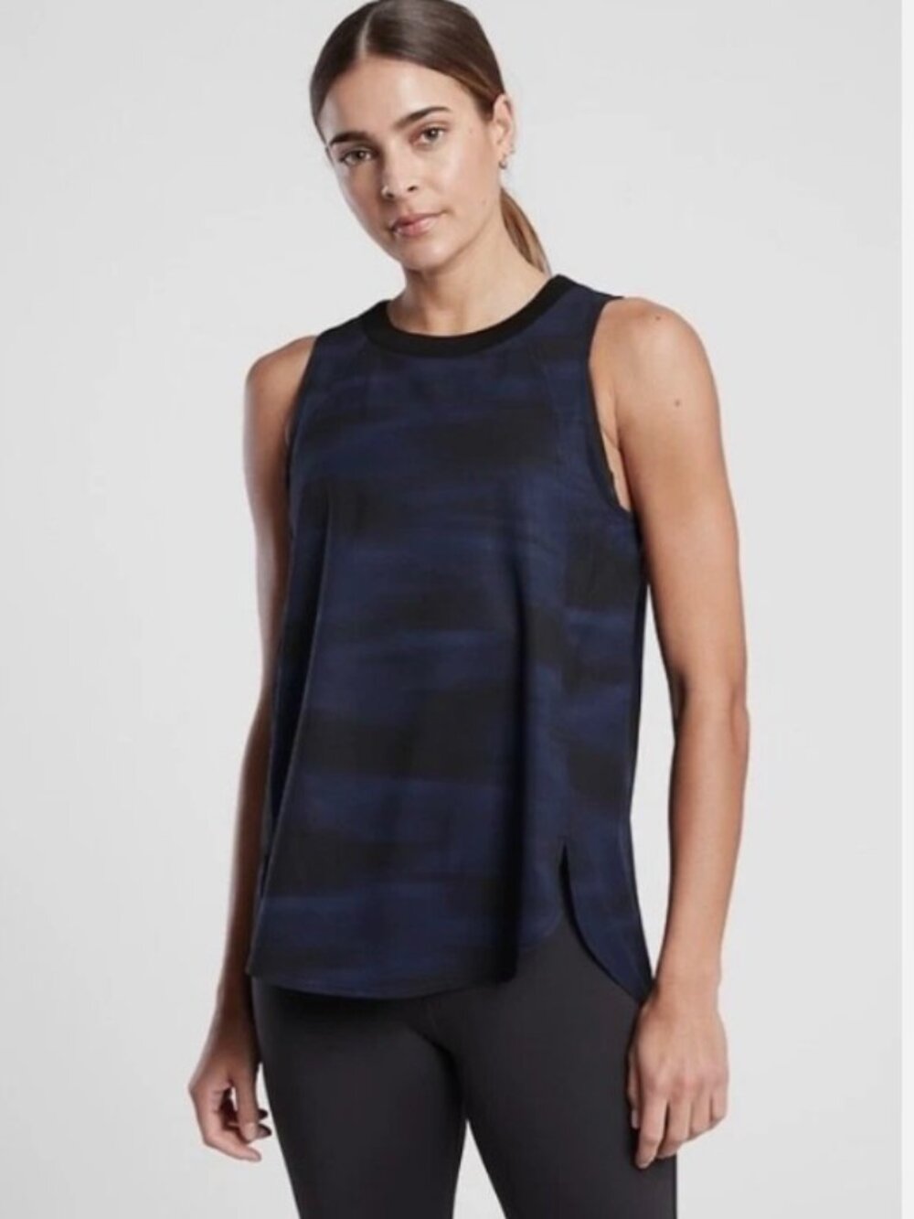 Athleta Zephyr Print Tank Top Blurred Camo Navy Black High Neck Medium